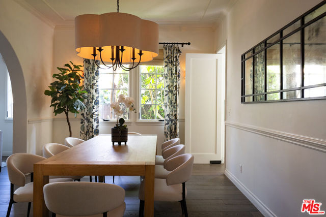 735 N Stanley Avenue, Los Angeles CA: https://media.crmls.org/mediaz/dded70a4-236a-40de-b2ac-624ddf48b870.jpg