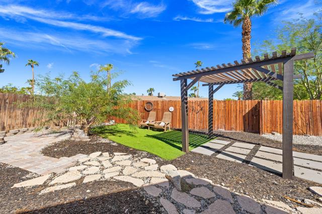 2200 N Carillo Road, Palm Springs, CA 92262