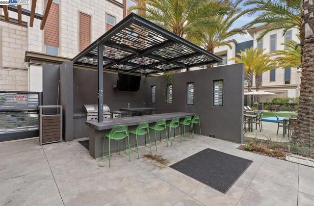 5623 Central Pkwy, Dublin CA: https://media.crmls.org/mediaz/ddee909d-1db1-4922-b877-d339b13a2eb5.jpg