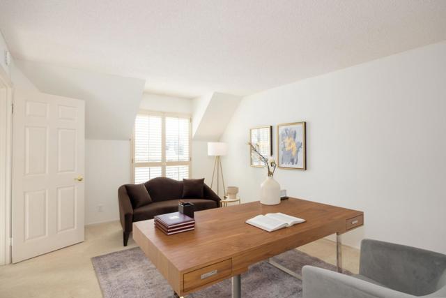 21 Pinehurst Lane, Half Moon Bay CA: https://media.crmls.org/mediaz/ddf06b09-bc69-46d8-8814-9a7f94f60cf7.jpg