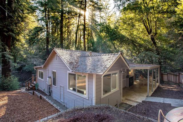560 River Drive, Boulder Creek CA: https://media.crmls.org/mediaz/ddf09357-494f-4d36-8a9d-fb16b4a91423.jpg