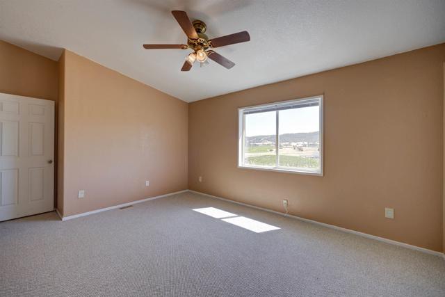 5720 Vista Serrano Way, Paso Robles CA: https://media.crmls.org/mediaz/ddf0be7c-ab95-4286-973d-d49f264b84ef.jpg