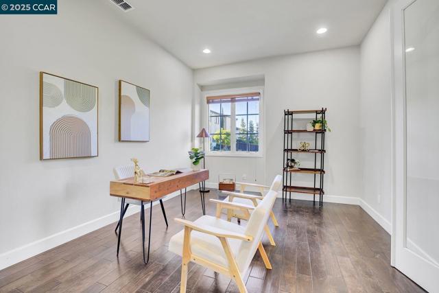 131 Wittenham Ct, San Ramon CA: https://media.crmls.org/mediaz/ddf0cda0-1bd9-42e8-85b0-e59951025fcd.jpg