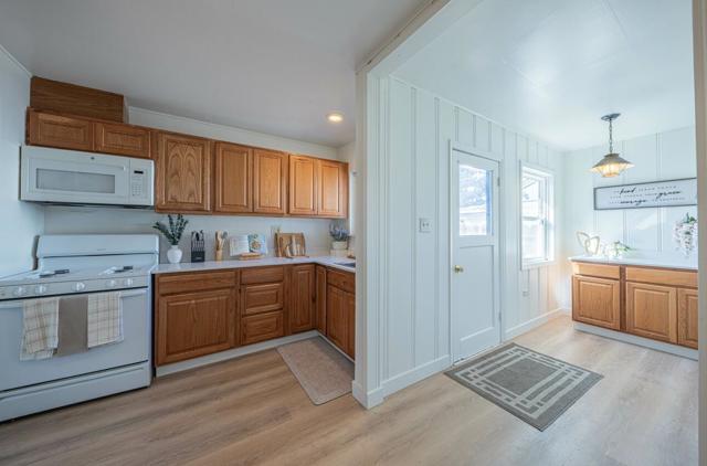 228 Toyon Avenue, Salinas CA: https://media.crmls.org/mediaz/ddf11b1b-8ba3-4435-b0b6-e35cee040b76.jpg