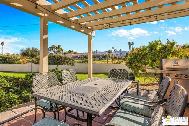 1678 Paseo De La Palma, Palm Springs CA: https://media.crmls.org/mediaz/ddf1e865-734b-4e25-9c47-a7d572e58f51.jpg