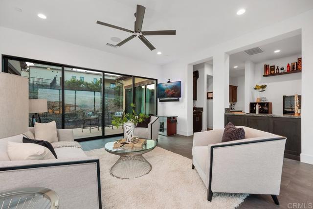 Detail Gallery Image 19 of 57 For 3881 Rancho Summit Dr, Encinitas,  CA 92024 - 4 Beds | 5 Baths