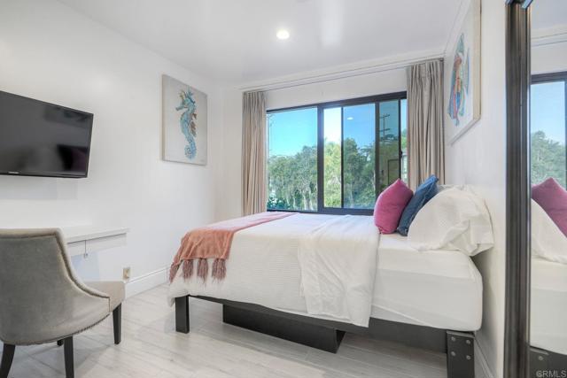 Detail Gallery Image 21 of 25 For 300 9th St., Del Mar,  CA 92014 - 3 Beds | 3 Baths