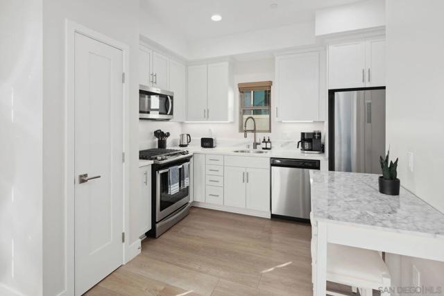 851 53 Sapphire, San Diego CA: https://media.crmls.org/mediaz/ddf1f7c3-3ad4-48bd-ae72-b228240061c8.jpg