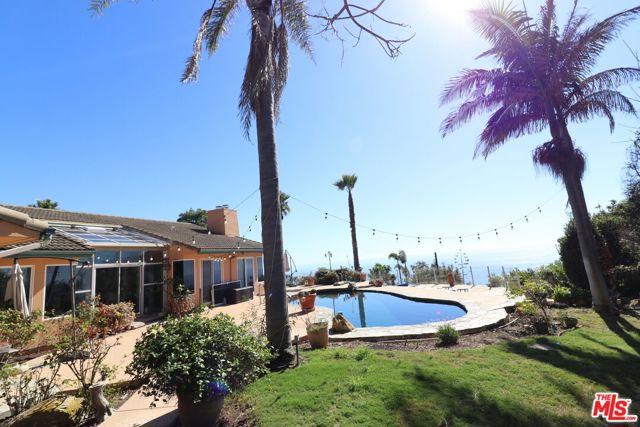 20776 Big Rock Drive, Malibu CA: https://media.crmls.org/mediaz/ddf36a4e-c67e-41b8-8b1a-7fda8b481f9e.jpg