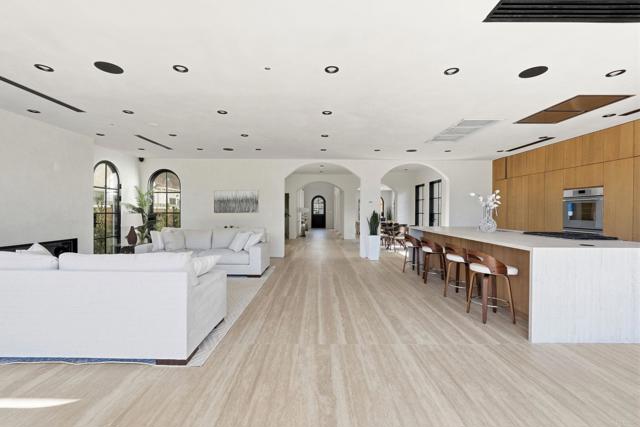 Detail Gallery Image 20 of 52 For 160 N Stanley Dr, Beverly Hills,  CA 90211 - 5 Beds | 5/1 Baths