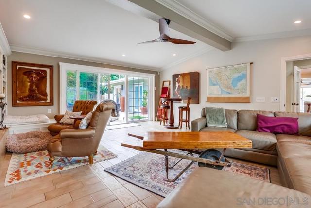 2293 Alta Vista Drive, Vista CA: https://media.crmls.org/mediaz/ddf38d47-4a77-496a-8d2d-3ce8427232b2.jpg