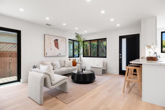 120 Abelia Way, East Palo Alto CA: https://media.crmls.org/mediaz/ddf3c6c3-5e4d-49db-9be9-bf295bff4580.jpg