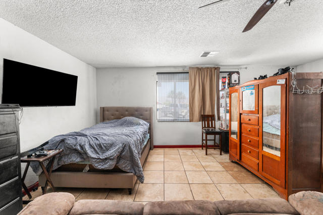 83307 Tourmaline Avenue, Indio CA: https://media.crmls.org/mediaz/ddf4158a-5a95-43ff-a1b6-359656851285.jpg