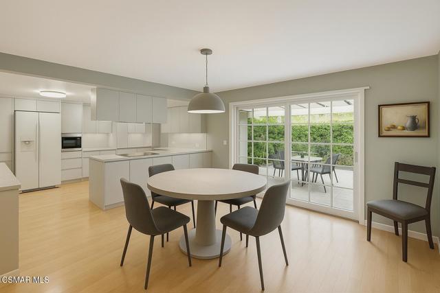3384 Radcliffe Road, Thousand Oaks CA: https://media.crmls.org/mediaz/ddf51705-1186-4b38-ad71-27bf4958f528.jpg