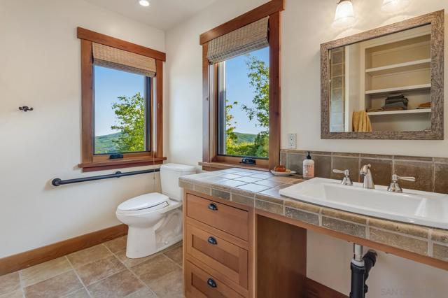 35750 Mountain Circle Drive, Julian CA: https://media.crmls.org/mediaz/ddf53fd1-70f9-48da-971a-764d6b2a8714.jpg