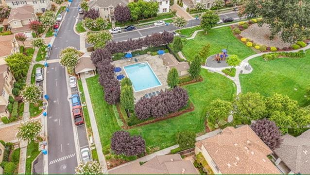 7902 Kipling Circle, Gilroy CA: https://media.crmls.org/mediaz/ddf5c6d4-5886-463a-b5d6-0b9fe5637cbd.jpg