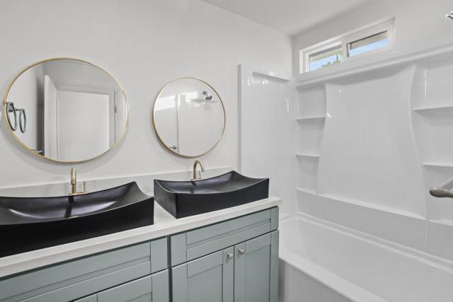 Detail Gallery Image 8 of 10 For 2918 Anaheim St, Escondido,  CA 92025 - 3 Beds | 2 Baths