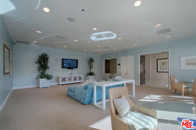 10724 Wilshire Boulevard, Los Angeles CA: https://media.crmls.org/mediaz/ddf656b9-9d40-4225-8976-f72d4099ae29.jpg
