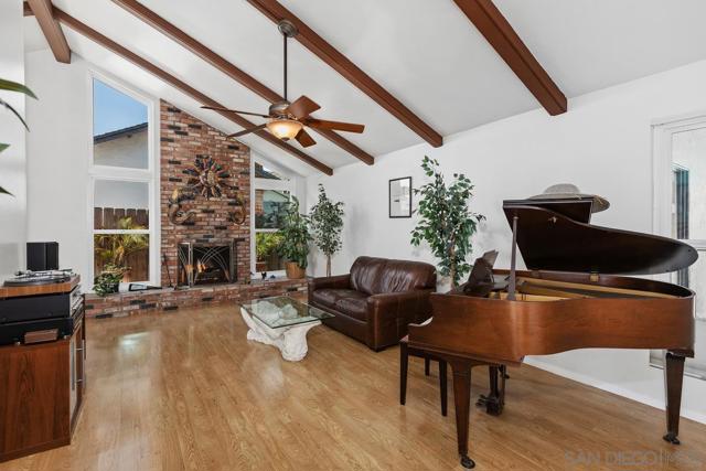 1454 Lantana Avenue, Chula Vista CA: https://media.crmls.org/mediaz/ddf6ae10-a4d6-4a25-94a9-03edee6702e8.jpg