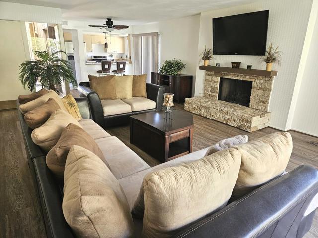 Image 3 of 20 For 46638 Arapahoe Lane A