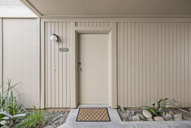 Detail Gallery Image 3 of 34 For 1466 San Simeon Ct #4,  Ventura,  CA 93003 - 2 Beds | 1/1 Baths