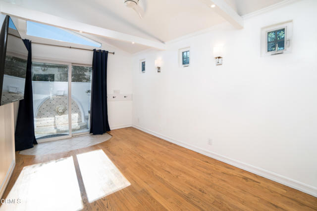 Detail Gallery Image 31 of 37 For 214 Pearl St, Redondo Beach,  CA 90277 - 2 Beds | 2 Baths