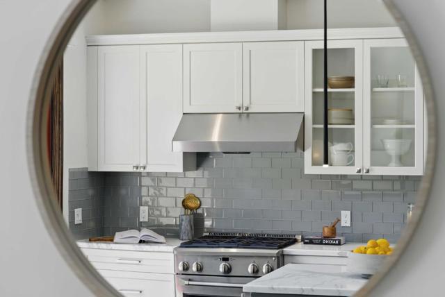 642 Middlefield Road, Palo Alto CA: https://media.crmls.org/mediaz/ddf879ba-78f6-45da-9891-1d0e097efbd3.jpg