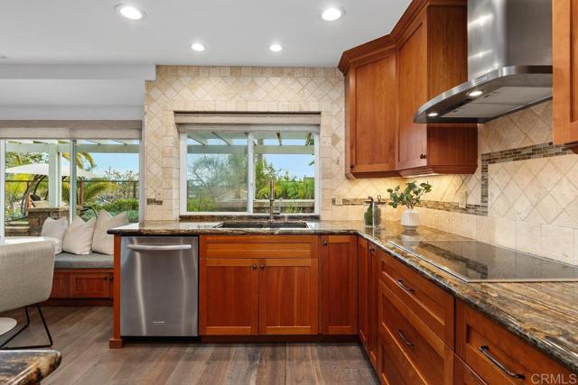 Detail Gallery Image 12 of 48 For 1634 Cottage Glen Ct, Encinitas,  CA 92024 - 4 Beds | 3 Baths