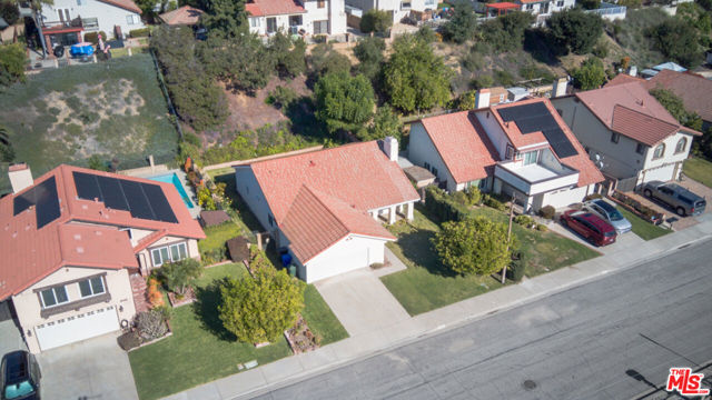 2593 Sunnydale Drive, Duarte CA: https://media.crmls.org/mediaz/ddf9ff87-121b-4225-8729-894c304b7dd4.jpg