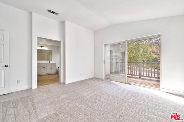 18802 Electra Court, Canyon Country CA: https://media.crmls.org/mediaz/ddfa35db-4939-4d3e-80ab-873aade04c17.jpg
