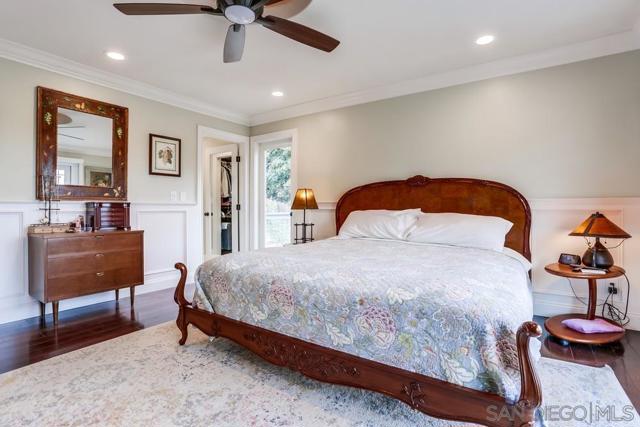 2293 Alta Vista Drive, Vista CA: https://media.crmls.org/mediaz/ddfb073b-55df-46c5-9e15-6ab97260eaf1.jpg