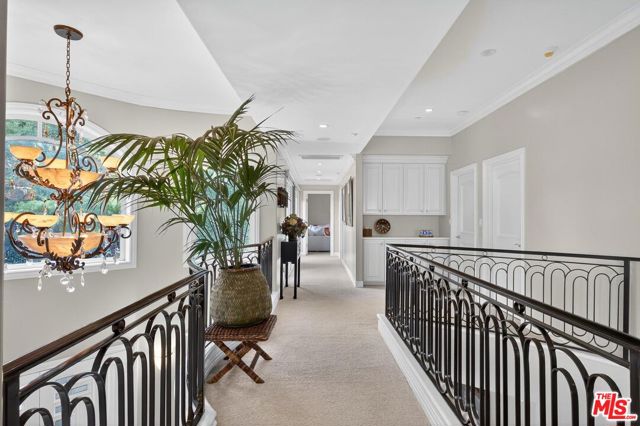 7833 Torreyson Drive, Los Angeles CA: https://media.crmls.org/mediaz/ddfb285c-6a12-43bd-bb23-5ac157ad08c8.jpg