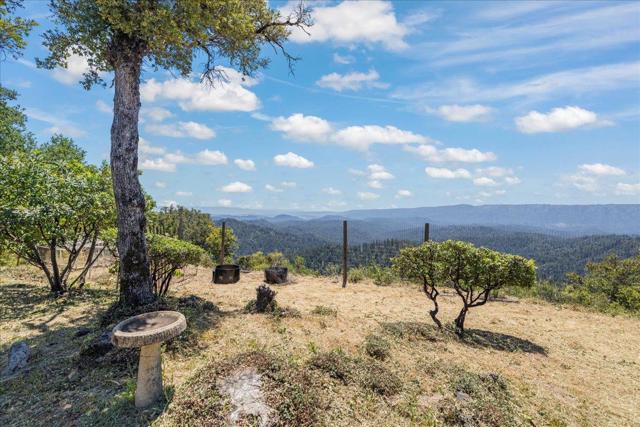 18584 Favre Ridge Road, Los Gatos CA: https://media.crmls.org/mediaz/ddfb40fb-367d-4ccc-9f63-ba676cb6cc74.jpg