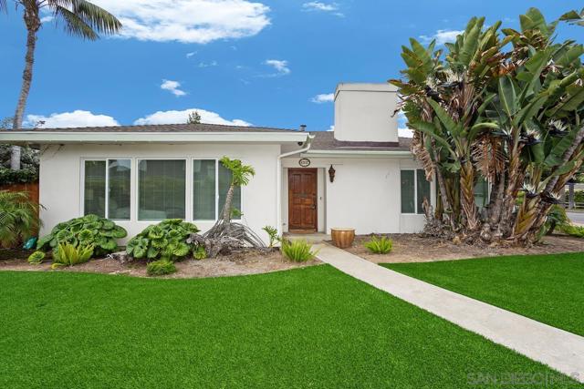 6307 Via Maria, La Jolla CA: https://media.crmls.org/mediaz/ddfb7ce9-5fe0-45d8-b962-55336a5b5e3a.jpg