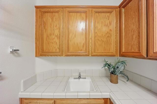4038 Emerald Isle Lane, San Jose CA: https://media.crmls.org/mediaz/ddfb9623-fa20-4b55-ad69-5781d2bd54a7.jpg
