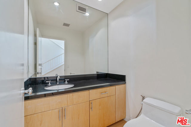 23454 Park Hermosa, Calabasas CA: https://media.crmls.org/mediaz/ddfbbe09-4832-41ad-a397-33ba76b4e096.jpg