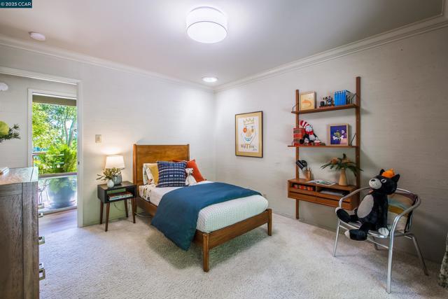 71 Silverwood Dr, Lafayette CA: https://media.crmls.org/mediaz/ddfc8d04-956f-4783-a071-0c6632dfc405.jpg