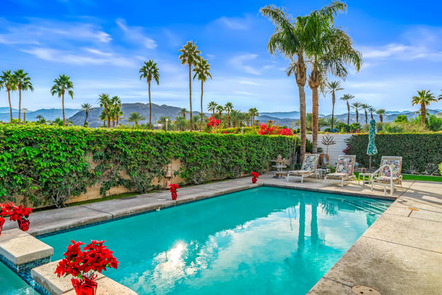 17 Corte Del Sol, Rancho Mirage CA: https://media.crmls.org/mediaz/ddfdb63b-1310-4a2d-a4b6-32b1397e78ce.jpg