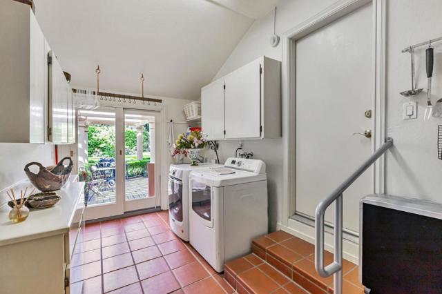 3231 Fieldcrest Drive, Sacramento CA: https://media.crmls.org/mediaz/ddff3230-1052-4b9e-8c91-f4ada17c971c.jpg