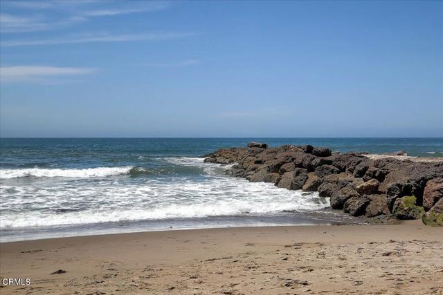 232 Rosewood Street, Ventura CA: https://media.crmls.org/mediaz/ddff575d-b2d6-48bb-8476-8faca3966484.jpg