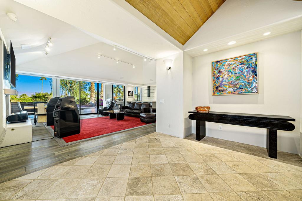 MLS #219137945DA image #4