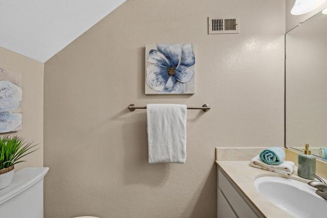 38652 Aurora Terrace, Fremont CA: https://media.crmls.org/mediaz/ddff644c-9f7b-46e2-b1c6-afff342d5a1c.jpg