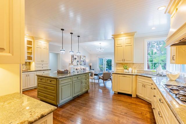 10421 Phar Lap Drive, Cupertino CA: https://media.crmls.org/mediaz/ddff8119-da9d-48bf-99c7-40ecdc0d6a6f.jpg