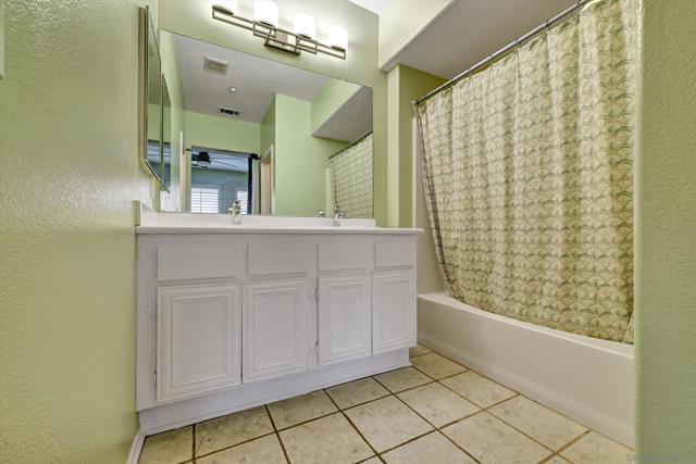 7855 Via Belfiore, San Diego CA: https://media.crmls.org/mediaz/ddffce57-19ec-40e1-8b97-194f70f75e38.jpg