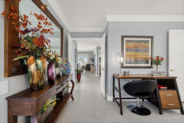 5 Seton Court, Rancho Mirage CA: https://media.crmls.org/mediaz/ddffeaa1-7134-491a-aad0-24590ebce540.jpg