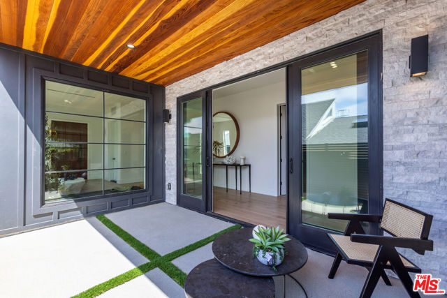 908 Rosecrans Avenue, Manhattan Beach, California 90266, 5 Bedrooms Bedrooms, ,1 BathroomBathrooms,Residential,For Sale,Rosecrans,25547139