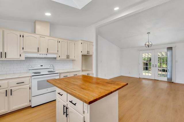 4028 Dawn Road, Mariposa CA: https://media.crmls.org/mediaz/de000991-4b15-474a-a4ec-8a622a6ca418.jpg
