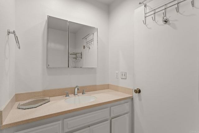 Image 28 of 47 For 7619 Cortina