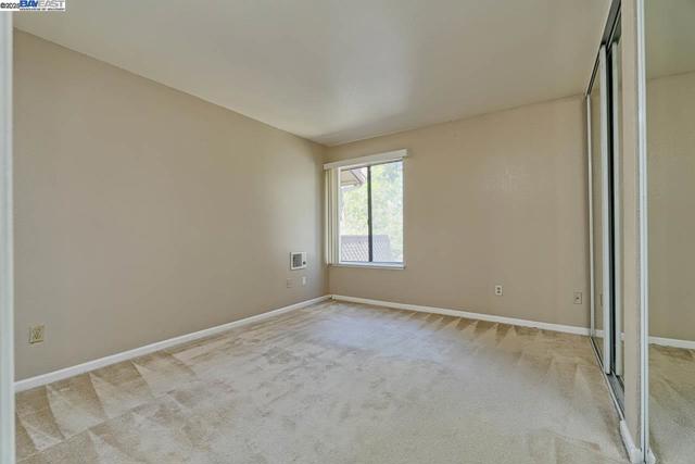 3300 Wolcott Cmn, Fremont CA: https://media.crmls.org/mediaz/de00f596-6cfb-486d-acc4-19667b88182e.jpg