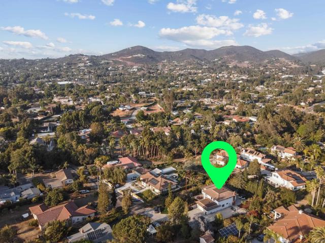 1657 FOOTHILL Drive, Vista CA: https://media.crmls.org/mediaz/de011734-cb8d-492a-a888-6bdd82936055.jpg
